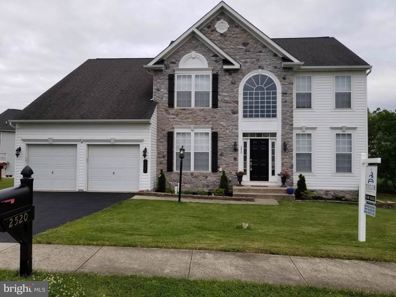 2520 Carriage Lane - Photo 1