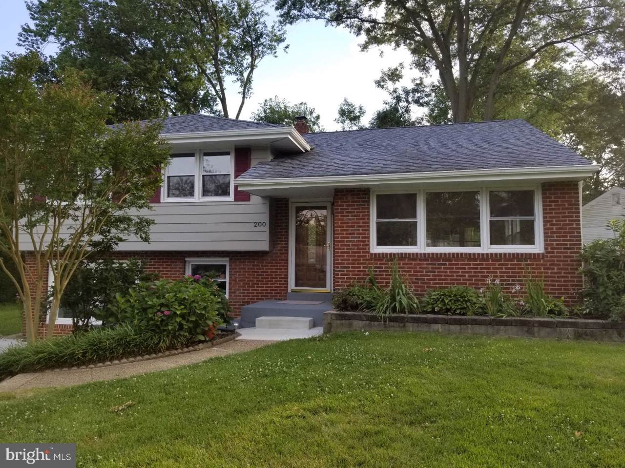 200 Kingsport Road - Photo 1
