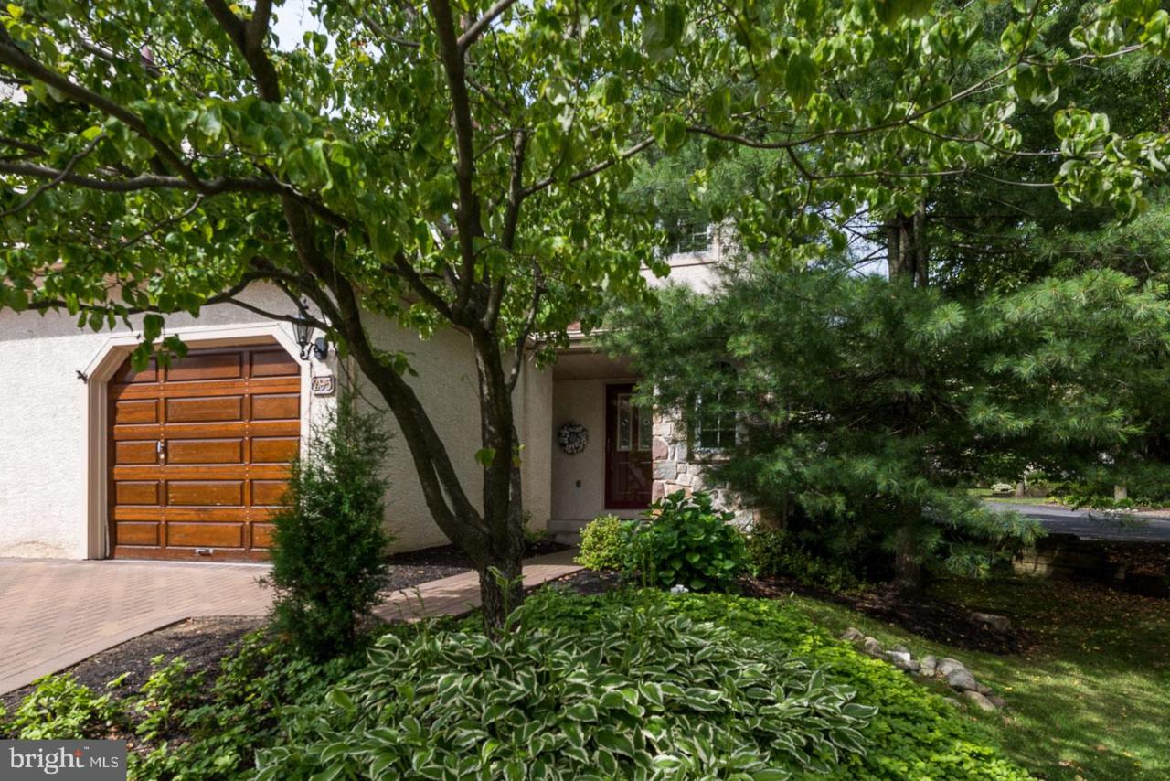 295 Park Place - Photo 1