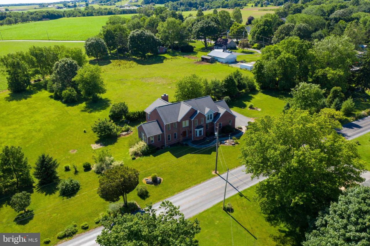 811 Creek Road - Photo 1
