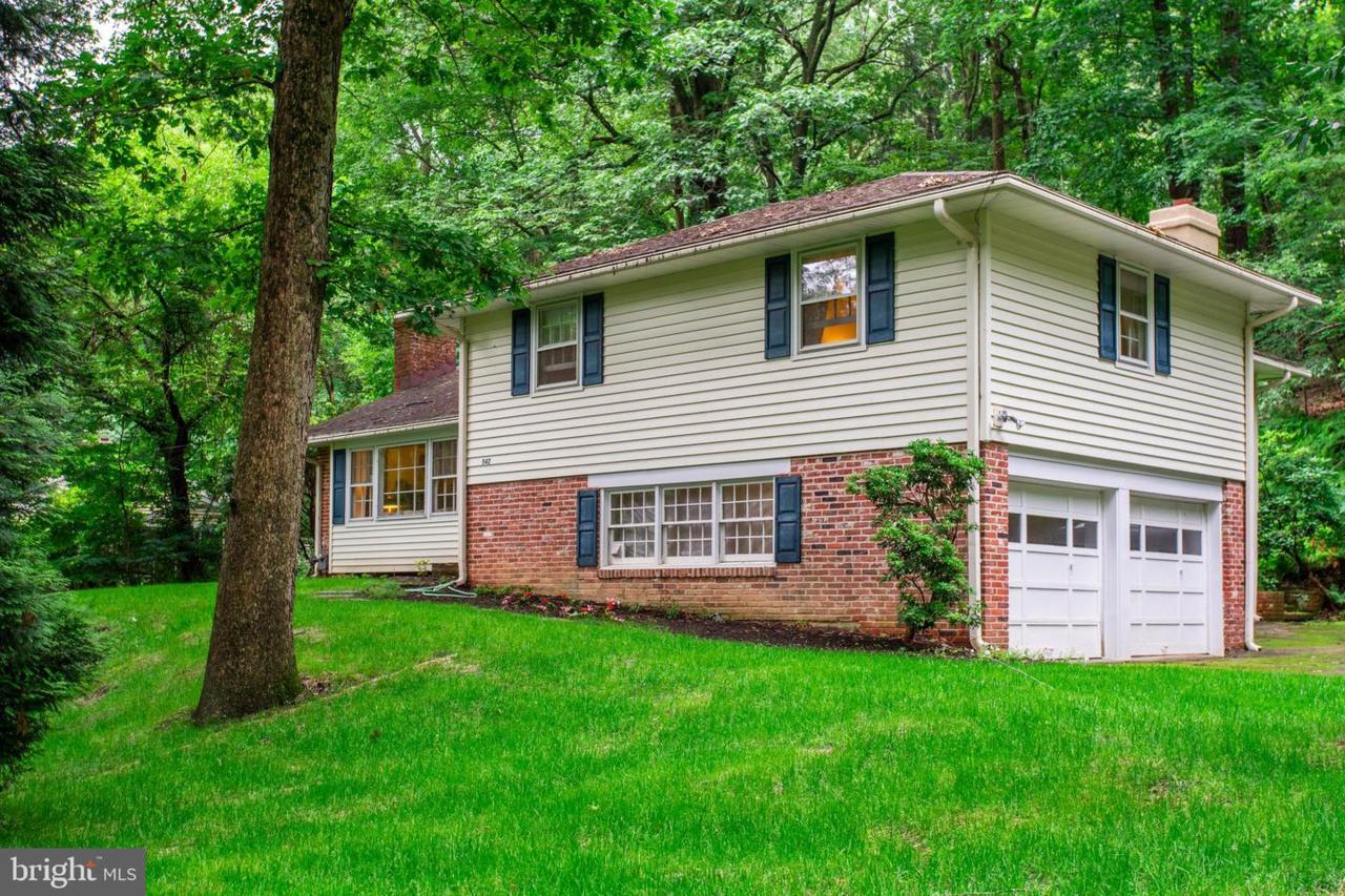 542 Upper Weadley Road - Photo 1