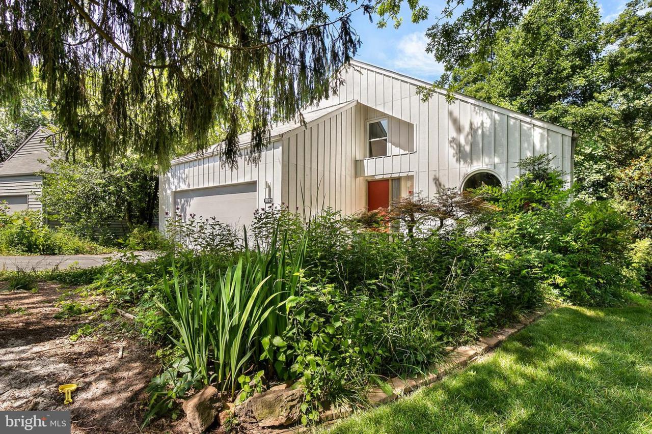 11921 Moss Point Lane - Photo 1