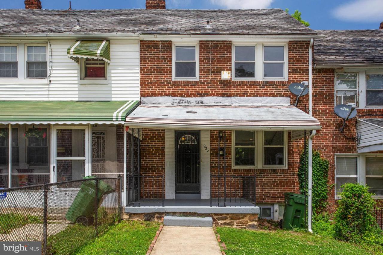 922 41ST Street - Photo 1