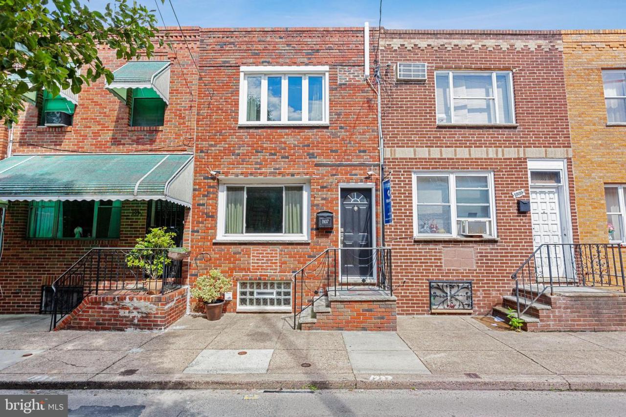1937 Camac Street - Photo 1