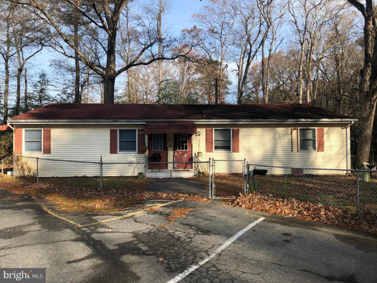 7071 Dupont - Photo 1