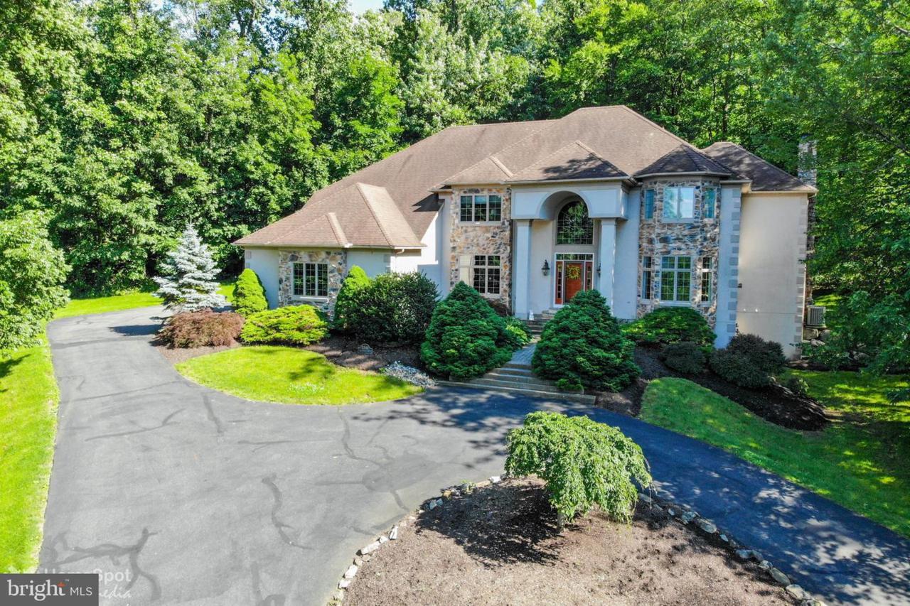 5340 Northwood Drive - Photo 1