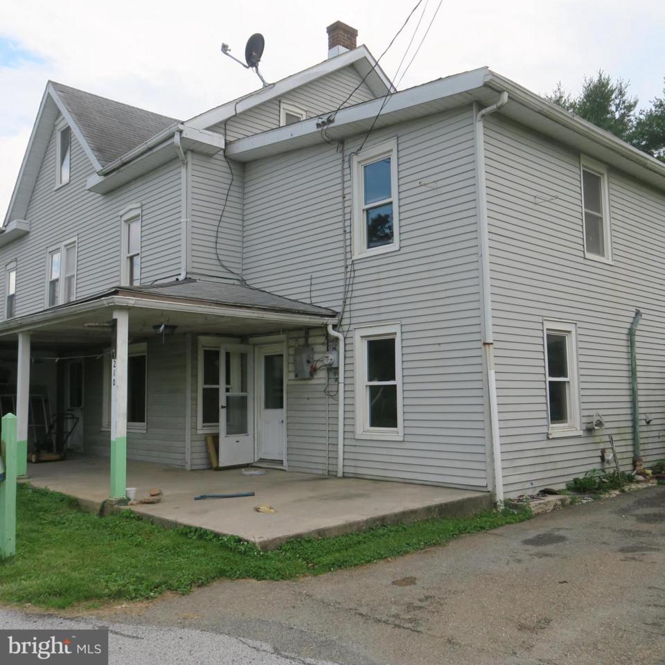 210 Park Avenue - Photo 1