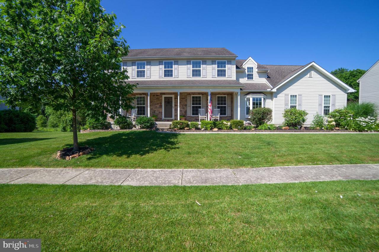 818 Edna Jane Lane - Photo 1