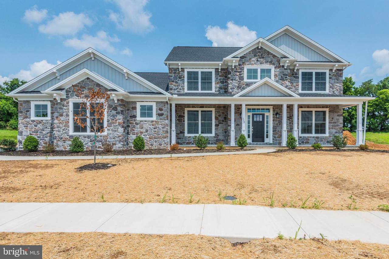 320 Pennington Drive - Photo 1