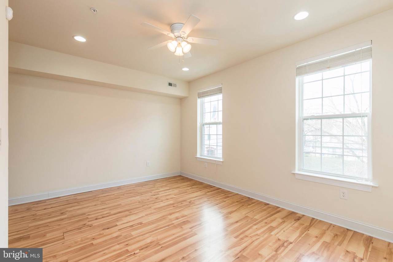 1923 7TH Street - Photo 1