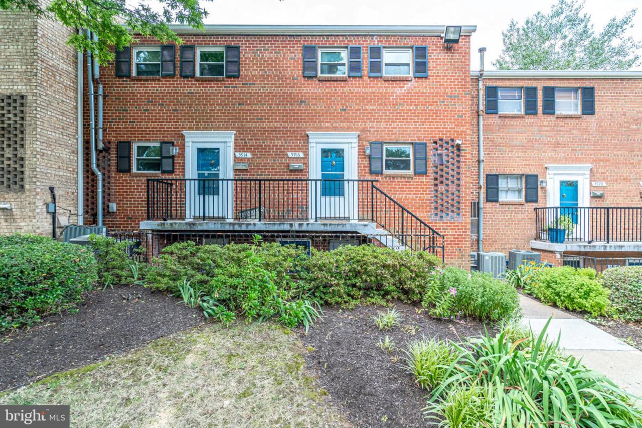 5916 Mayflower Court - Photo 1