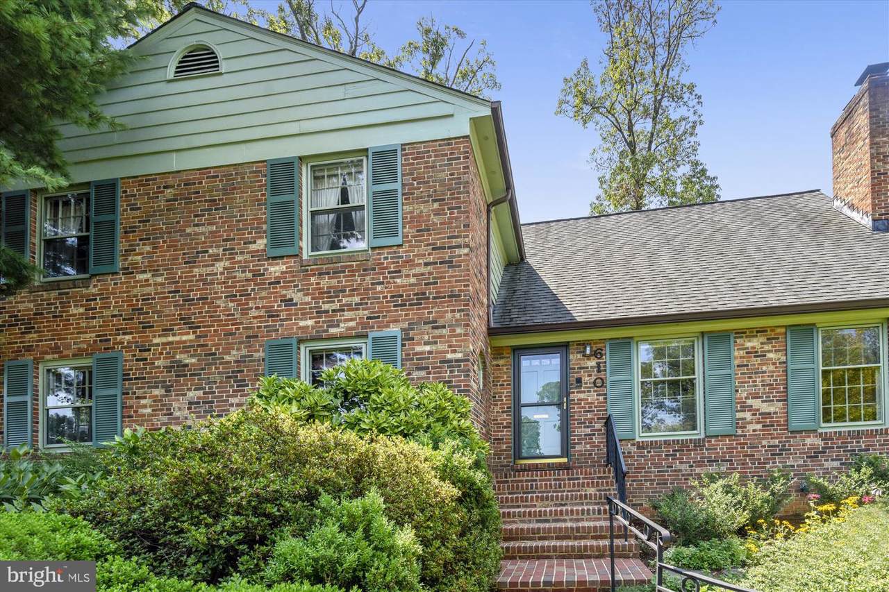610 Pullman Place - Photo 1