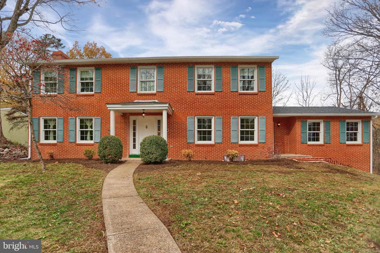 1024 Eric Drive - Photo 1