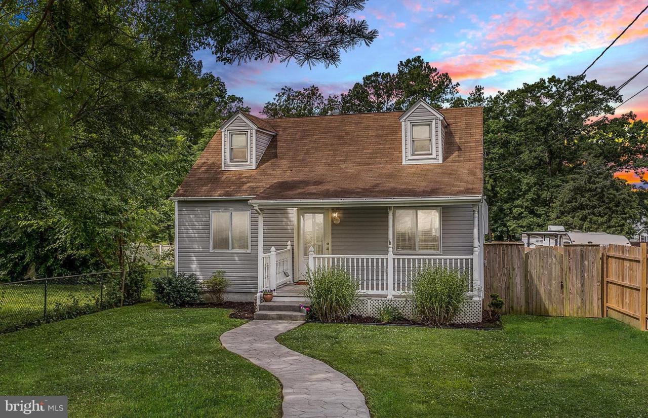 929 Chesaco Avenue - Photo 1