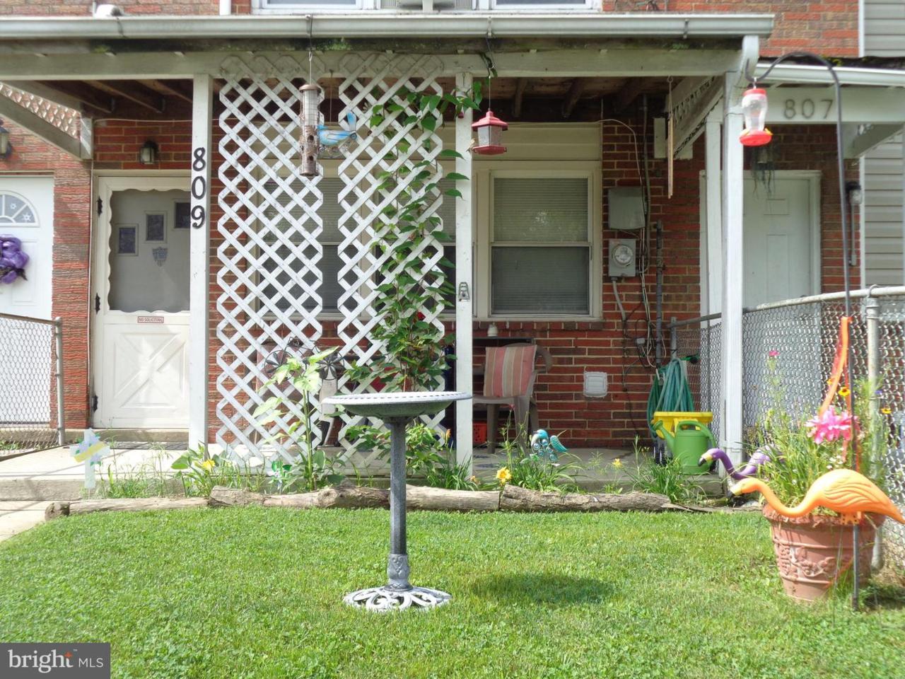 809 Regis Court - Photo 1