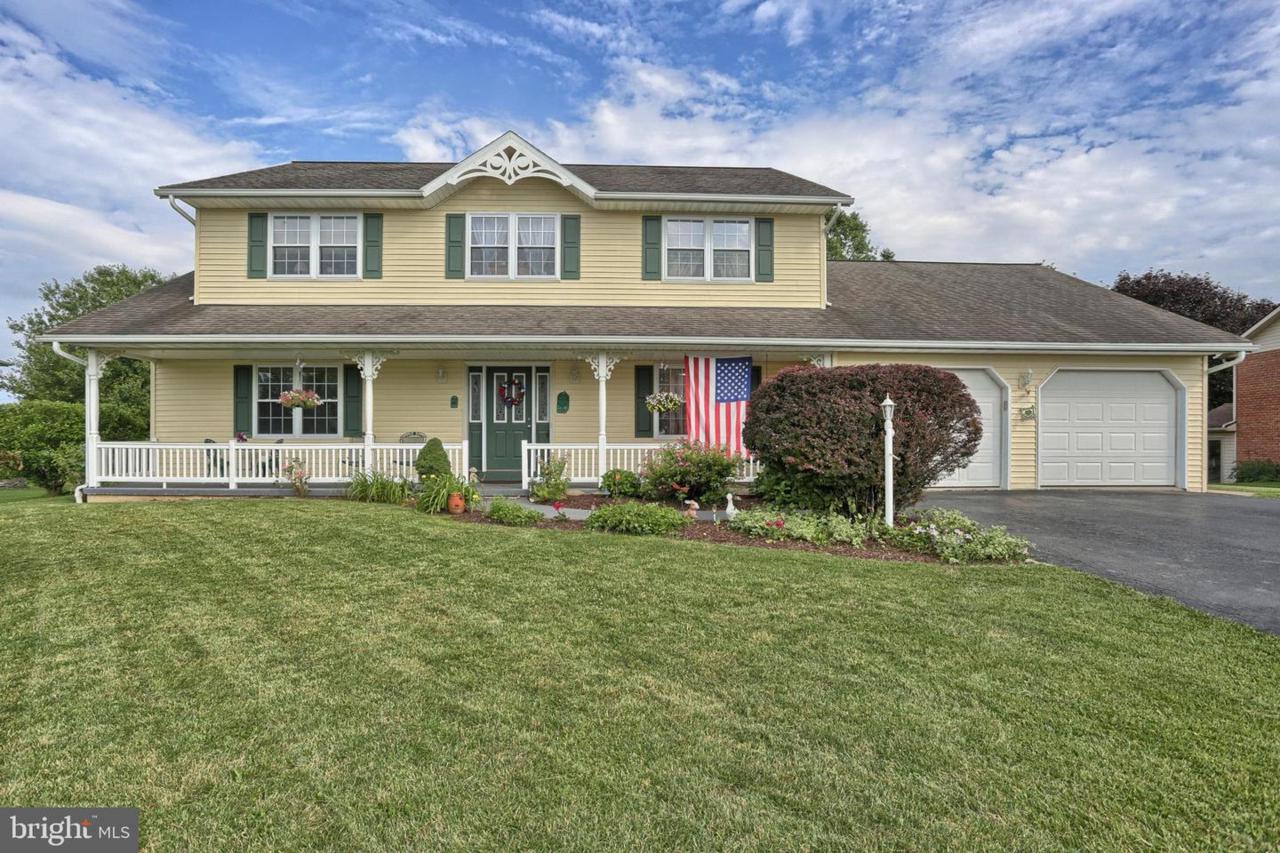 650 Richfield Drive - Photo 1