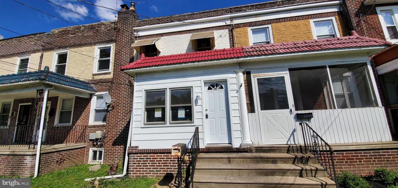 4614 Woodland Avenue - Photo 1
