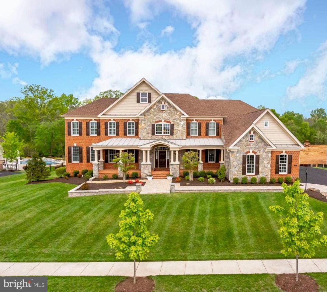 5174 Bonnie Brae Farm Drive - Photo 1