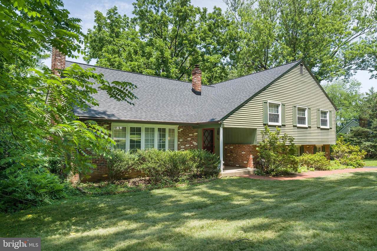 541 Virginia Avenue - Photo 1