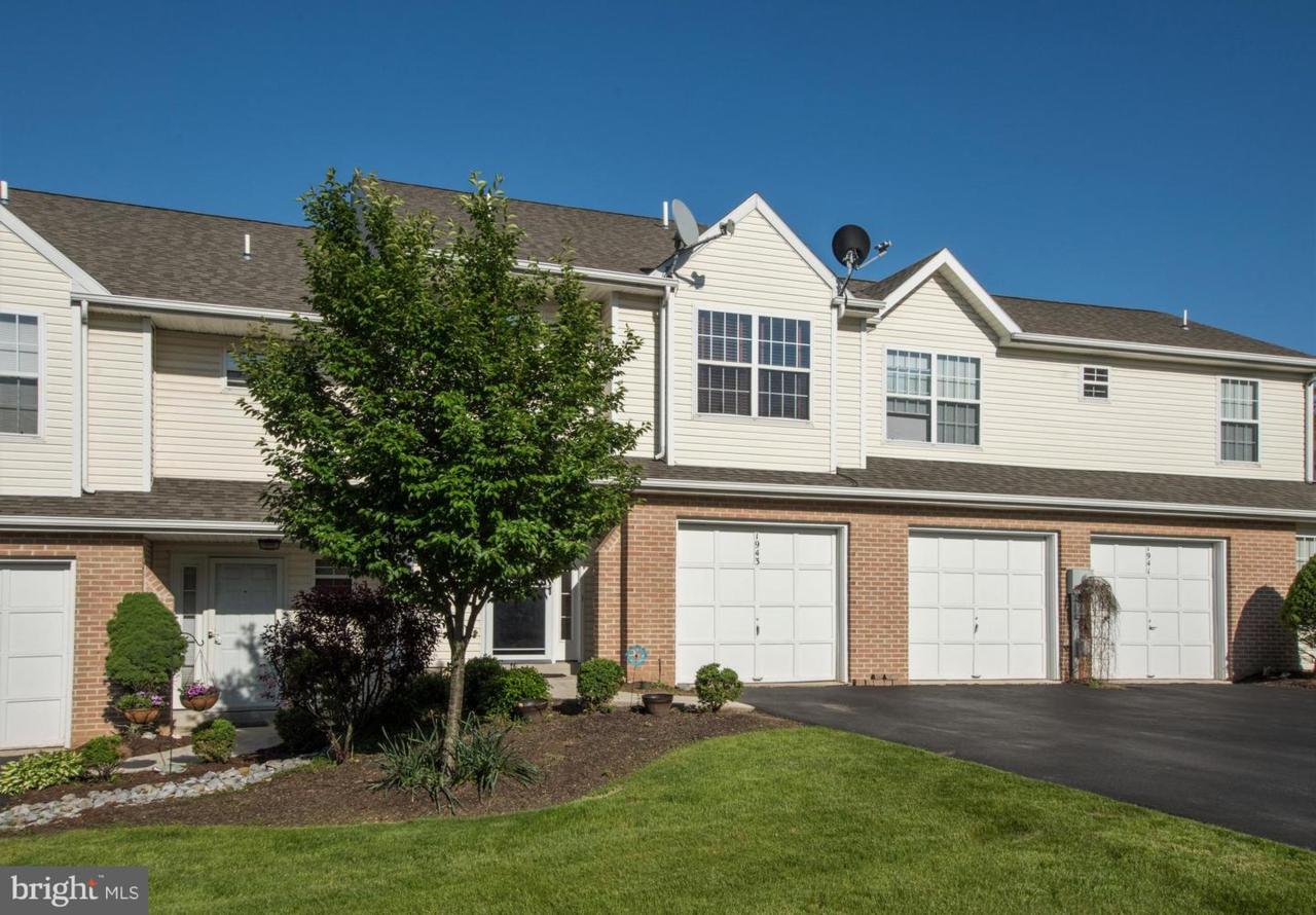 1943 Daybreak Circle - Photo 1