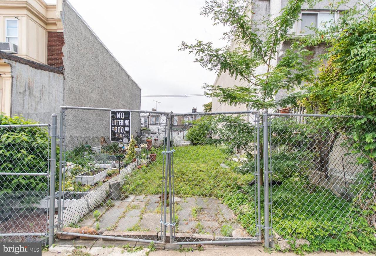 160 Wyoming Avenue - Photo 1