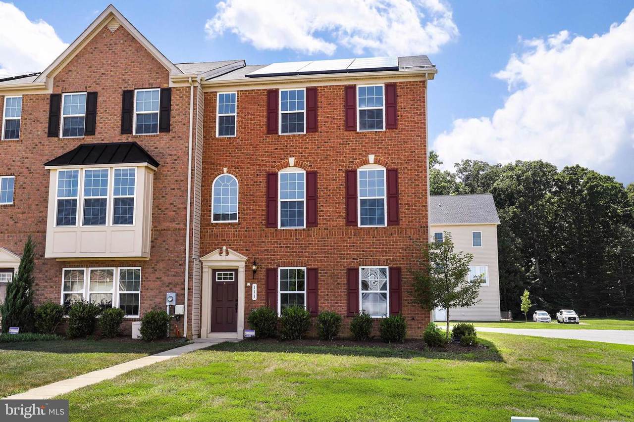 111 Wheatfield Drive - Photo 1