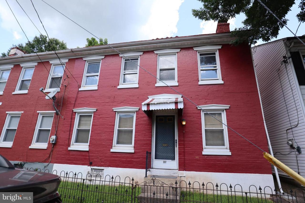 337 Walnut Street - Photo 1