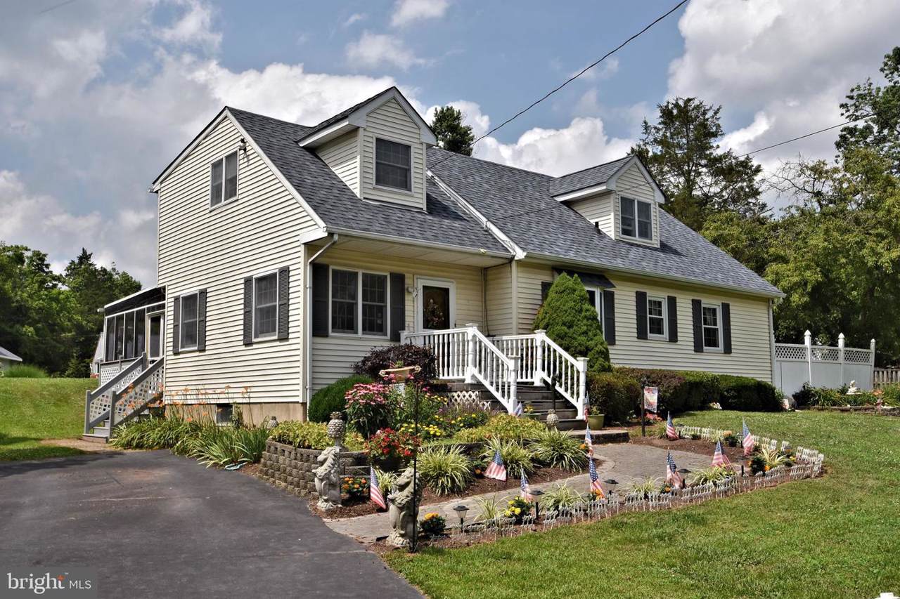 923 Cressman Road - Photo 1