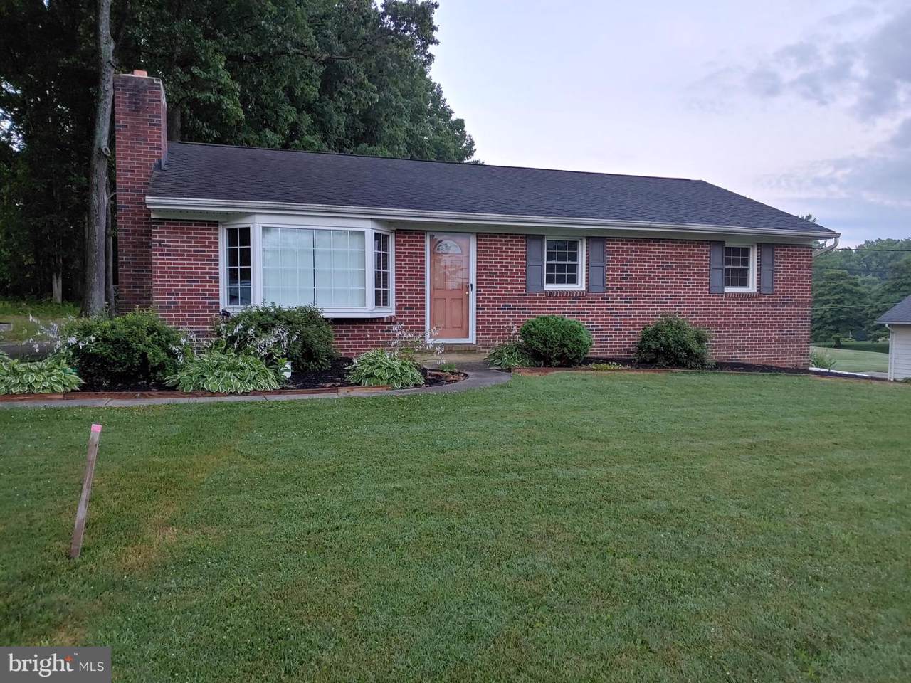 311 Plumtree Road - Photo 1 311 Plumtree Road - Photo 1