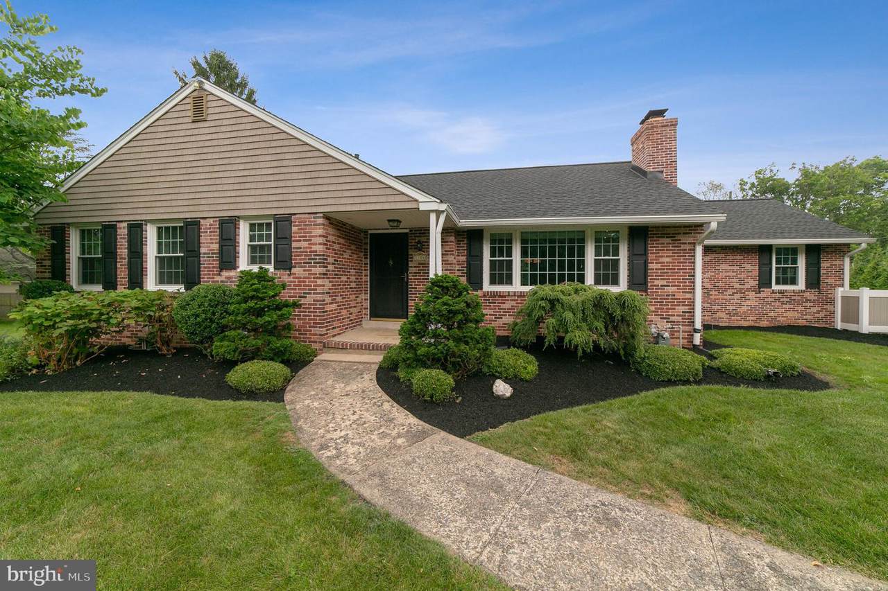 1106 Lafayette Road - Photo 1