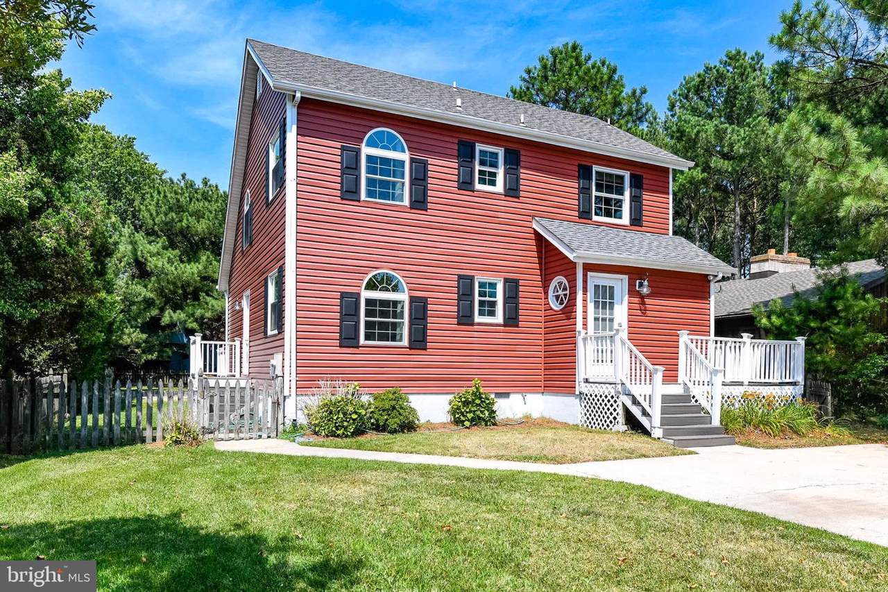 704 142ND Street - Photo 1
