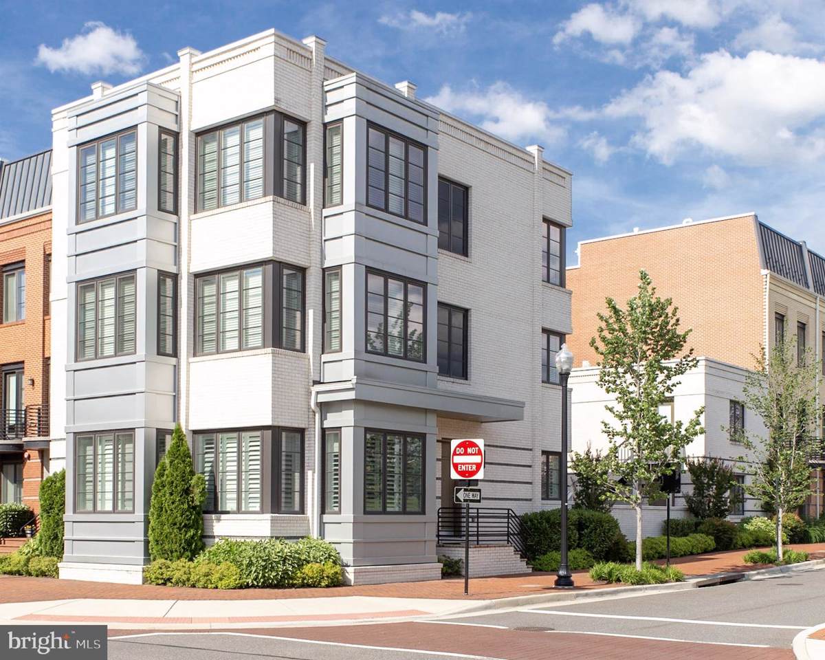 700 Howell Avenue - Photo 1
