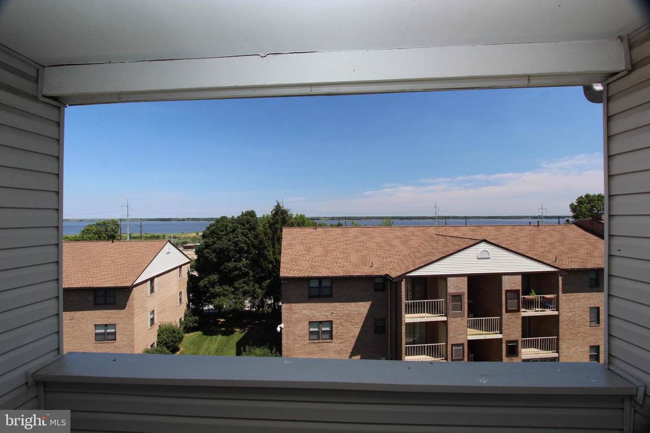 1432 Governor Circle - Photo 1
