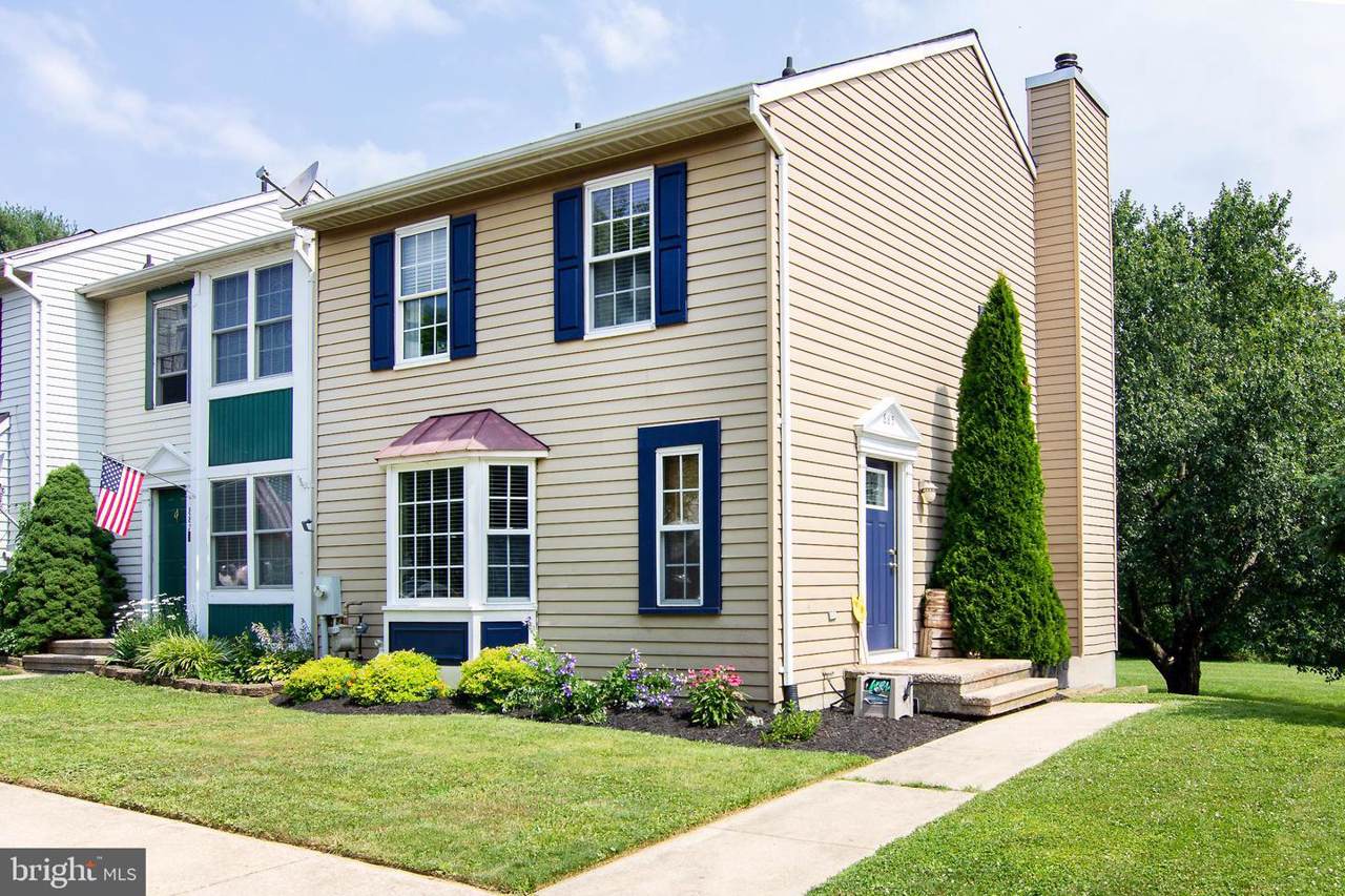 885 Century Street - Photo 1