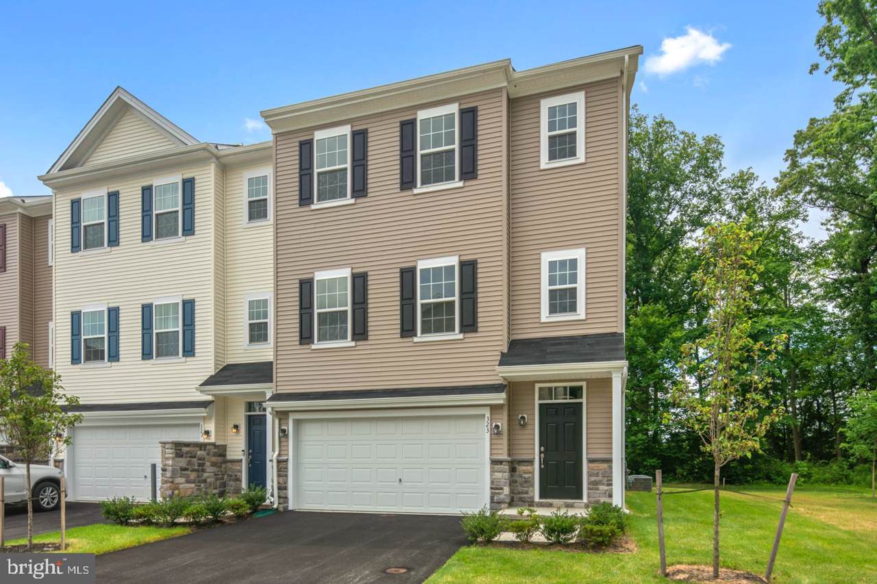 323 Ava Drive - Photo 1