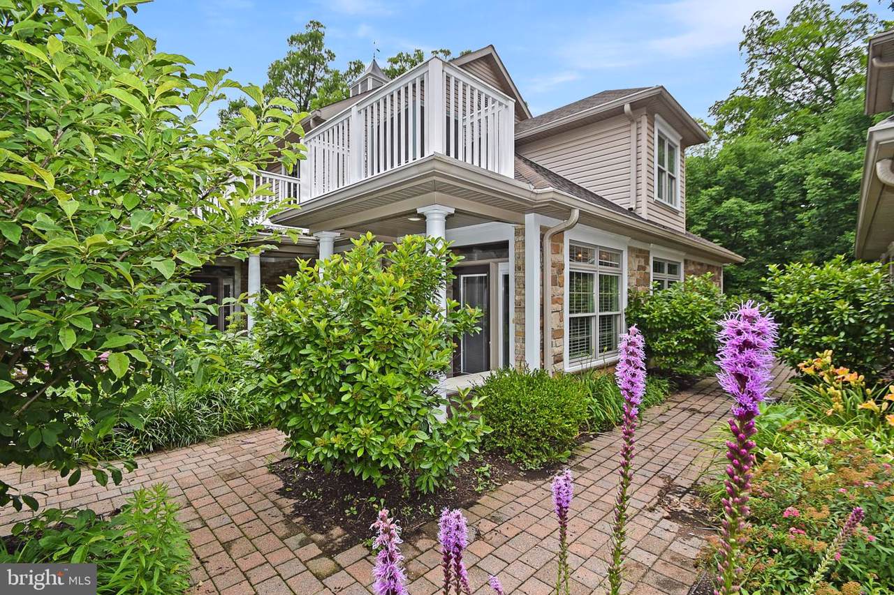 166 High Pointe Drive - Photo 1