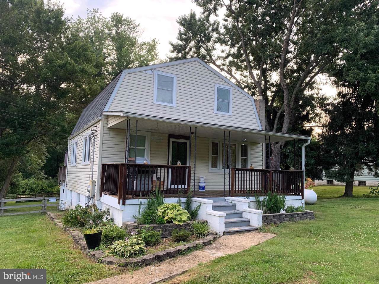 622 Stepney Road - Photo 1