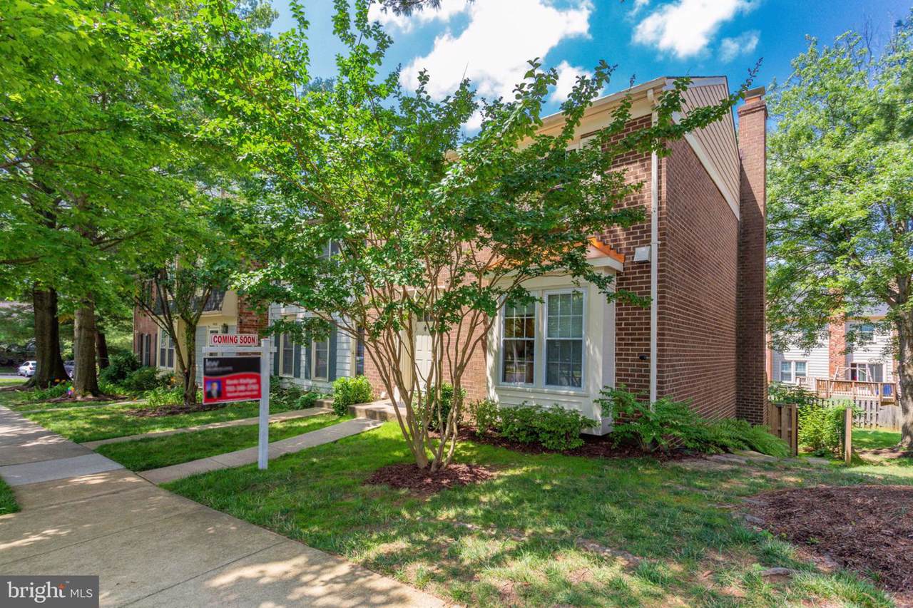 9684 Scotch Haven Drive - Photo 1