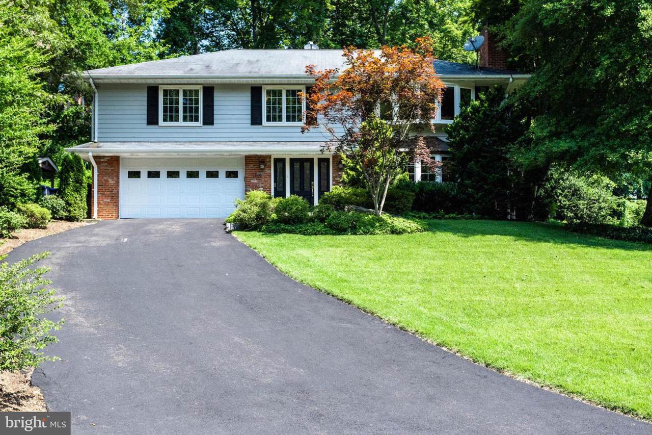 1210 Huntly Place - Photo 1