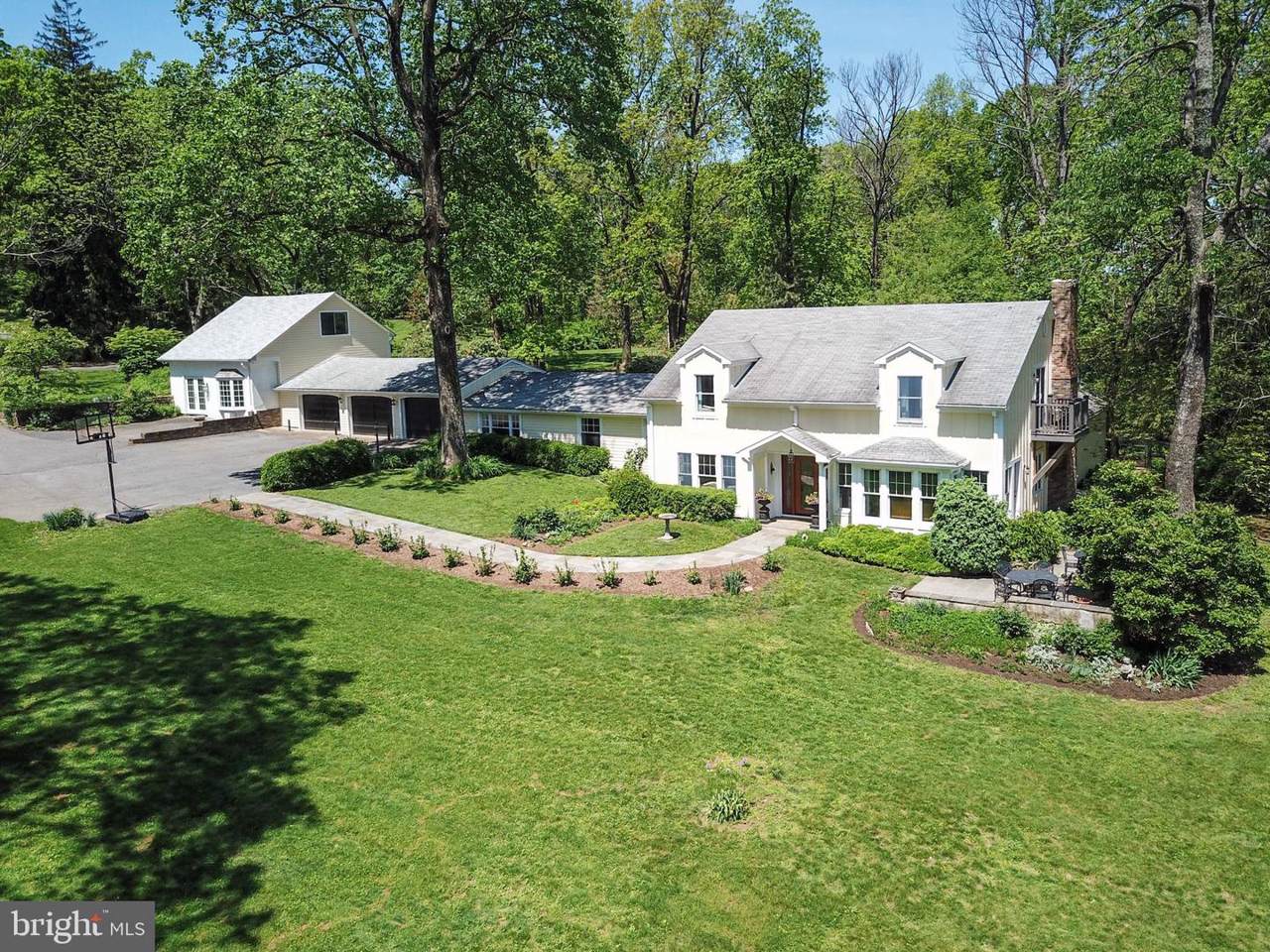 18368 Blueridge Mountain Road - Photo 1
