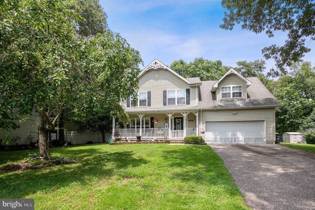 418 Metropolitan Boulevard - Photo 1