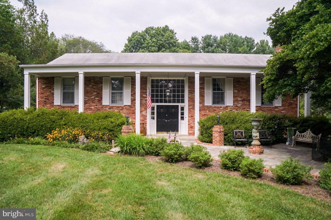 1382 Woodside Drive - Photo 1