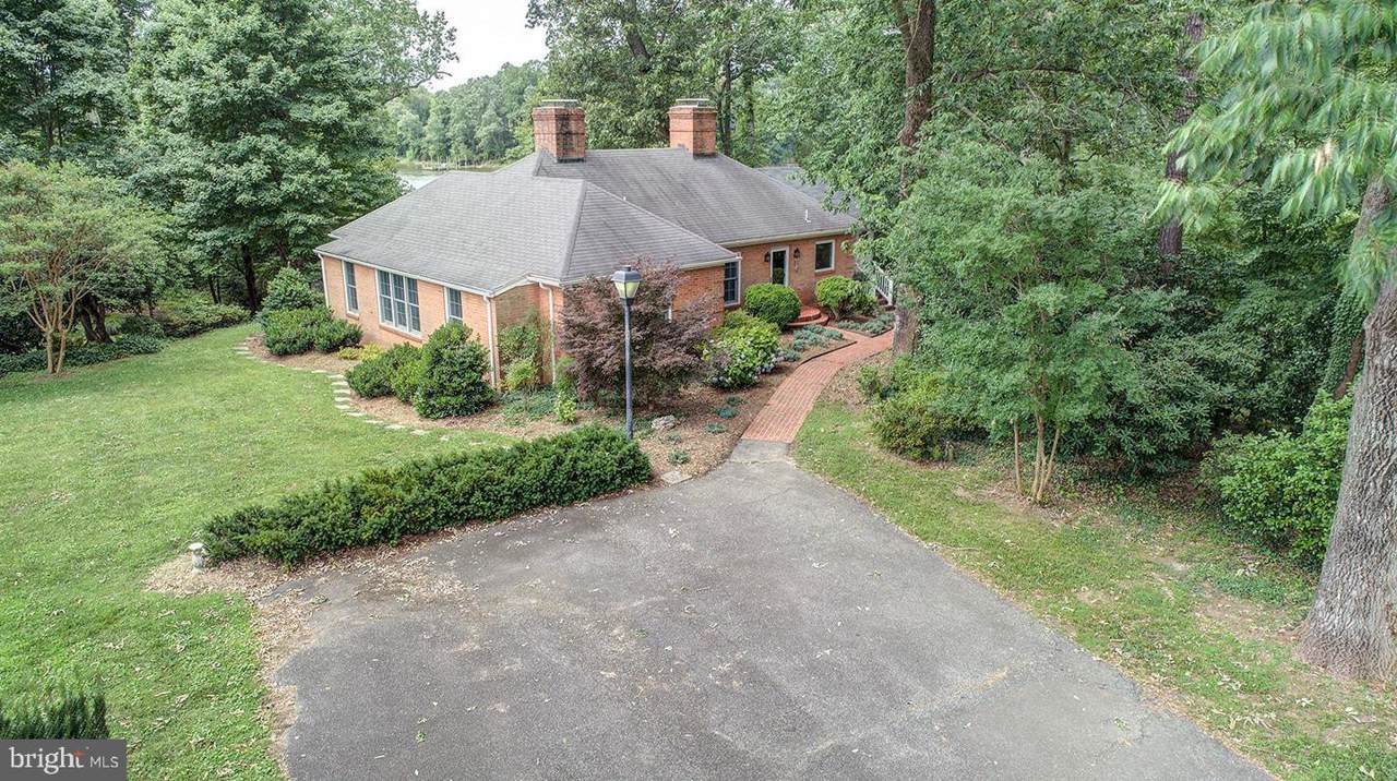 242 Plainview Road - Photo 1