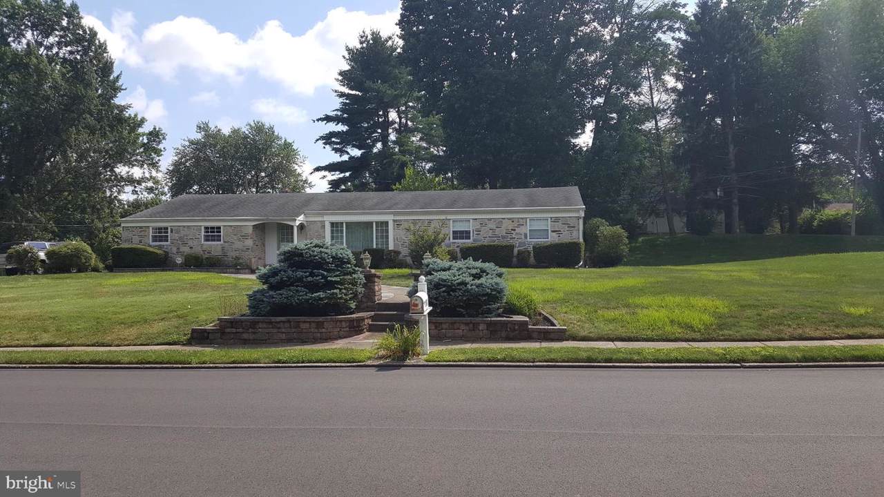330 Keats Road - Photo 1