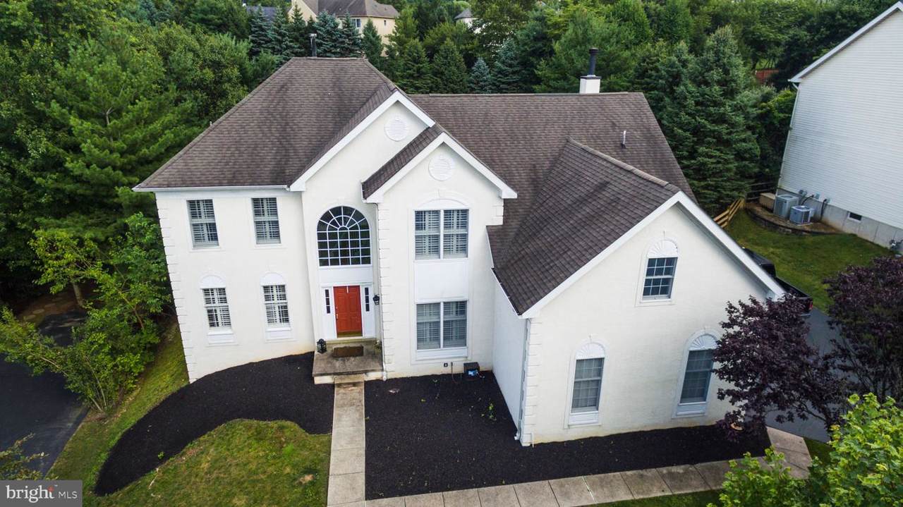 340 Shelbourne Lane - Photo 1