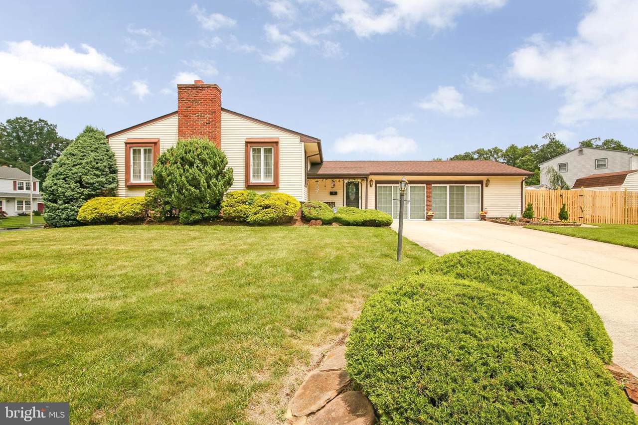 8 Valley Forge Place - Photo 1