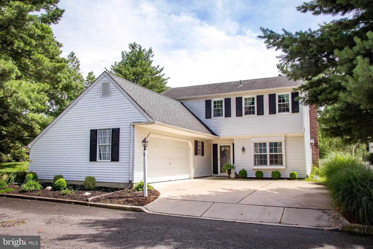9 Woodmont Court - Photo 1