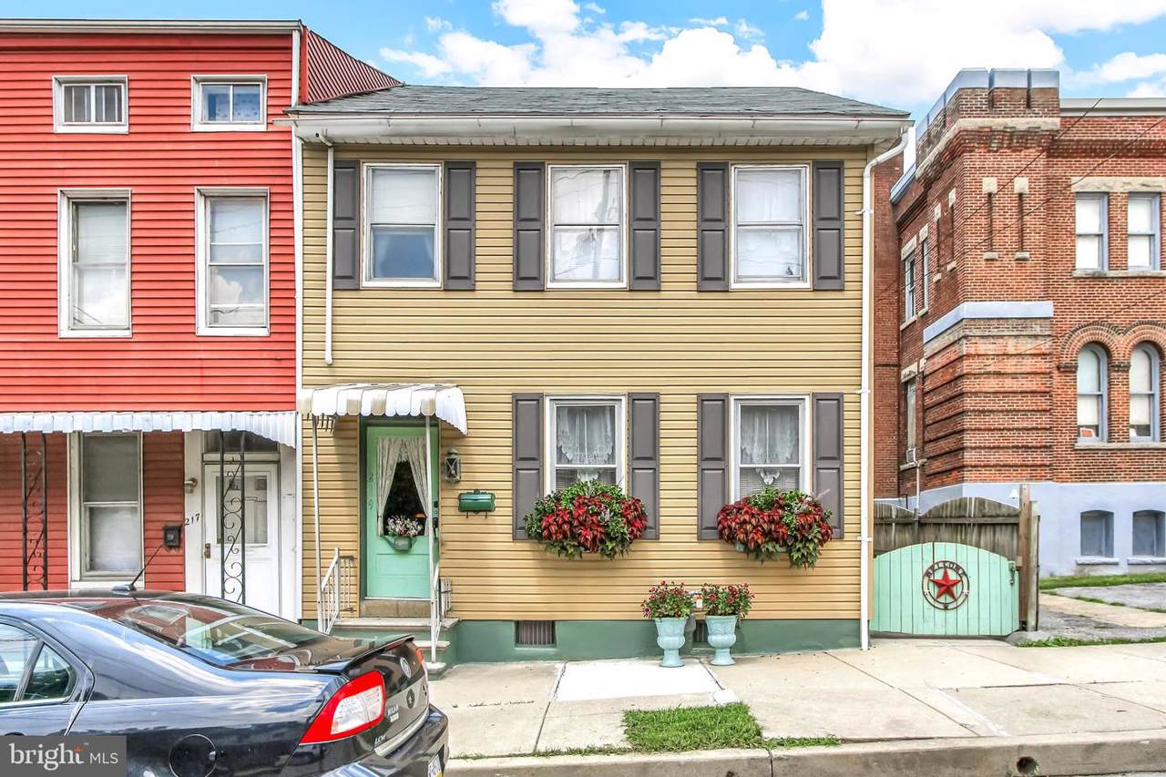 219 Walnut Street - Photo 1