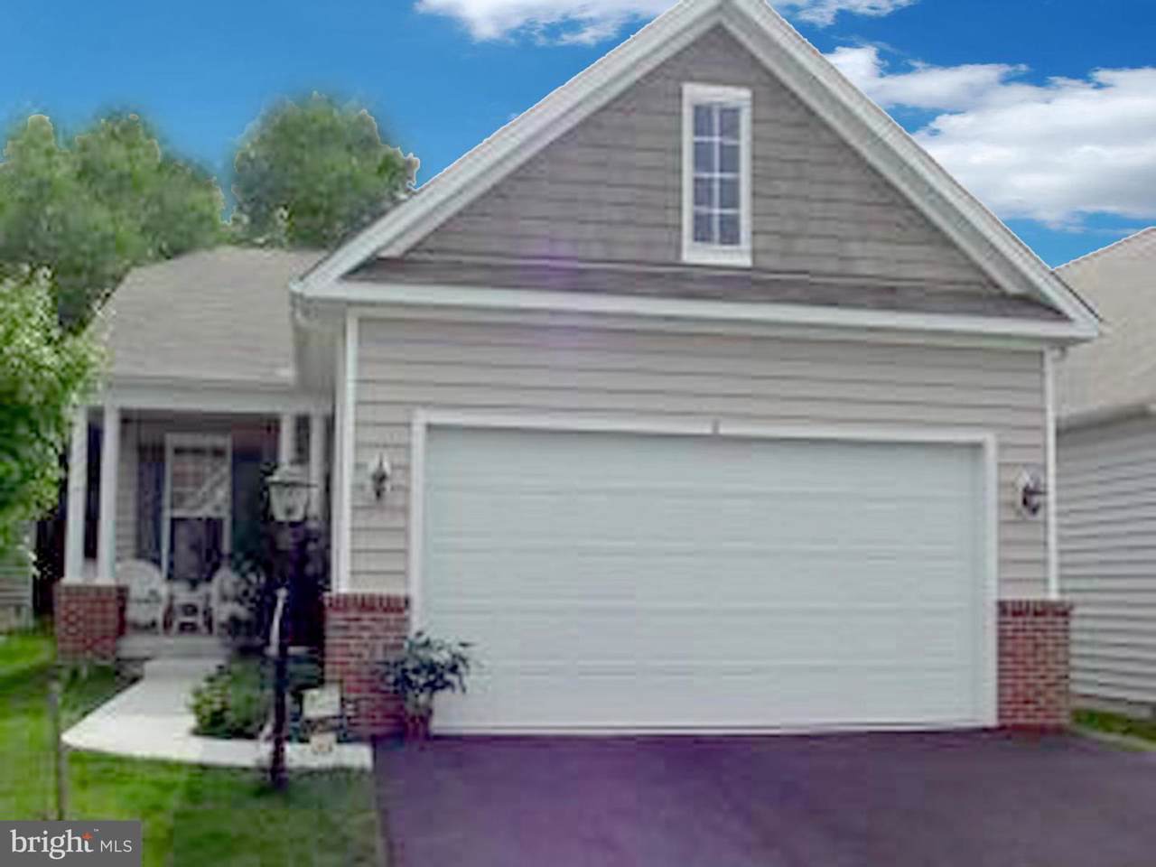 8 Easton Avenue - Photo 1