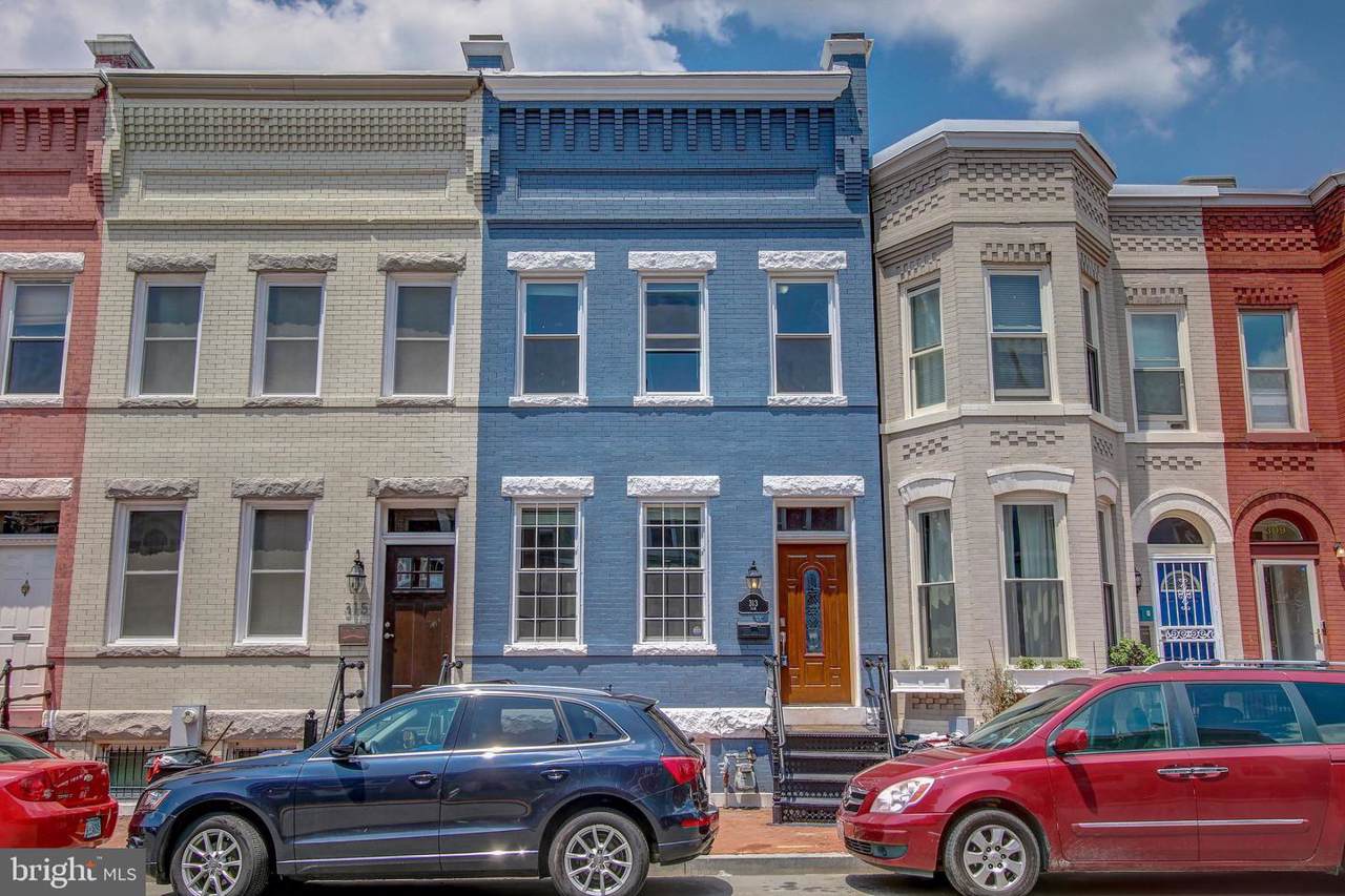 313 Elm Street - Photo 1
